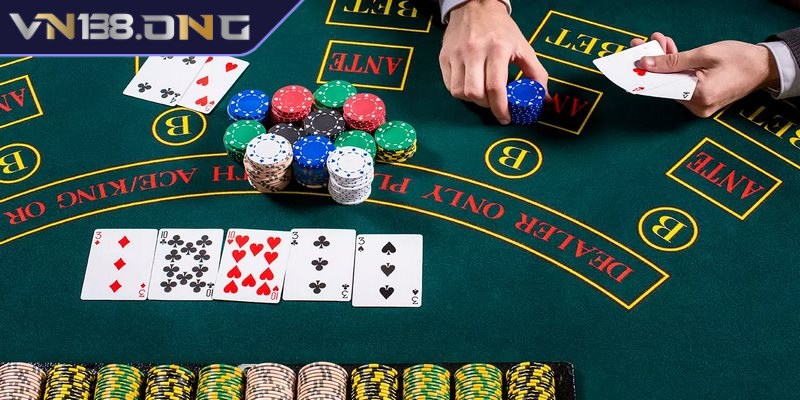 Mỗi ván Poker là cuộc đấu tâm lý cần kiểm soát tốt cảm xúc