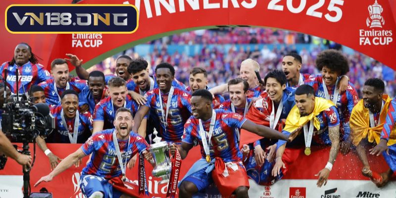 Lễ trao cúp tại FA Cup mang lại phút giây không thể nào quên
